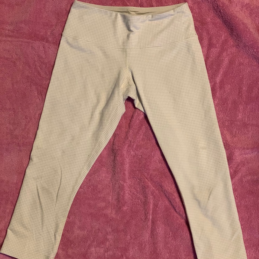 White Lululemon Crop Yoga Pants